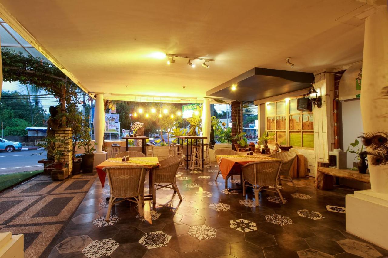 Sendok Hotel Mangsit Εξωτερικό φωτογραφία
