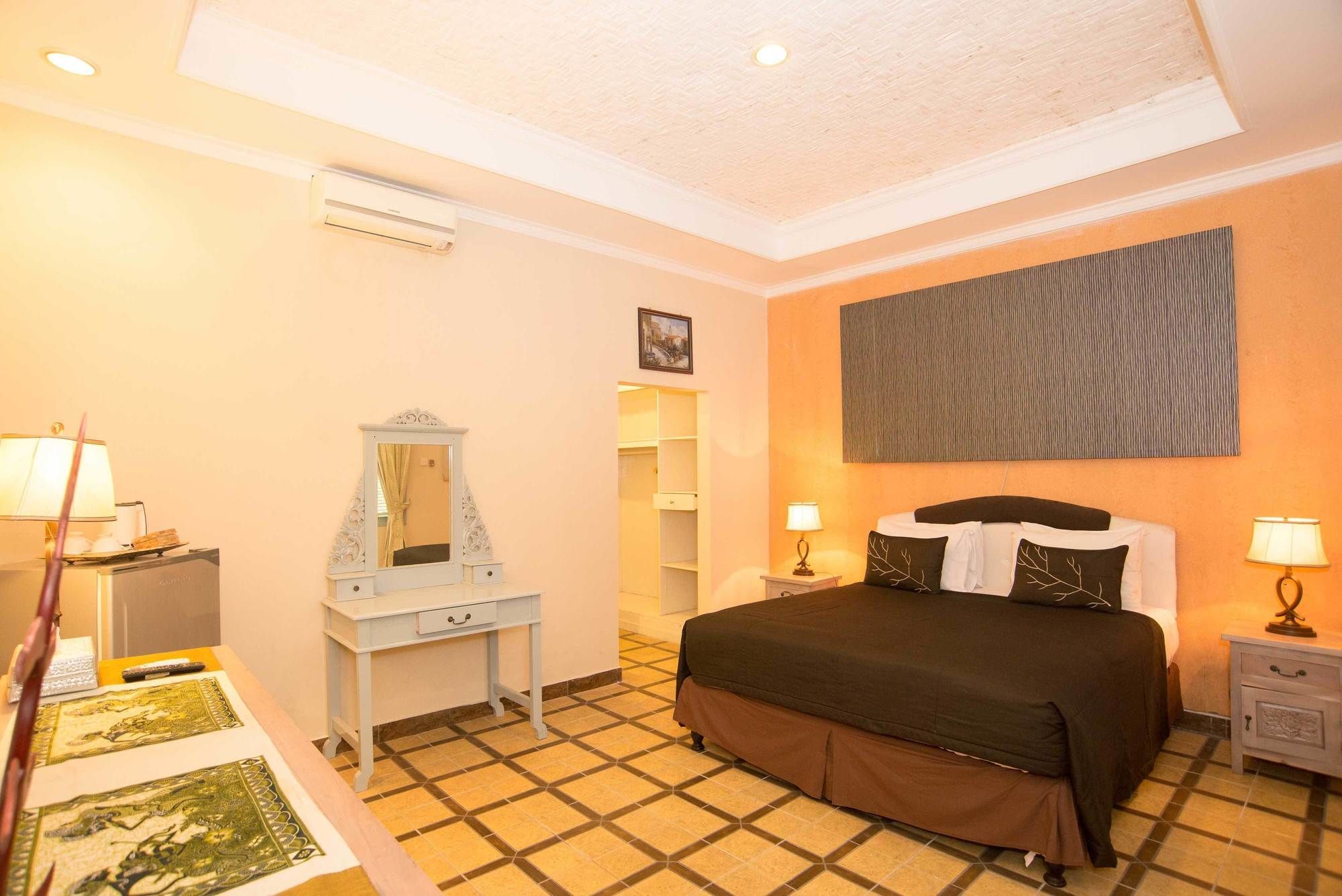 Sendok Hotel Mangsit Εξωτερικό φωτογραφία