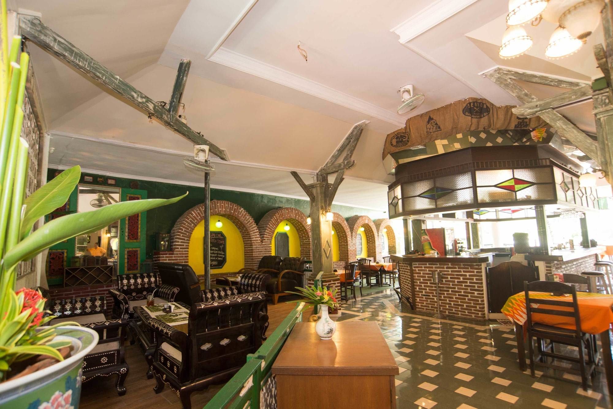 Sendok Hotel Mangsit Εξωτερικό φωτογραφία